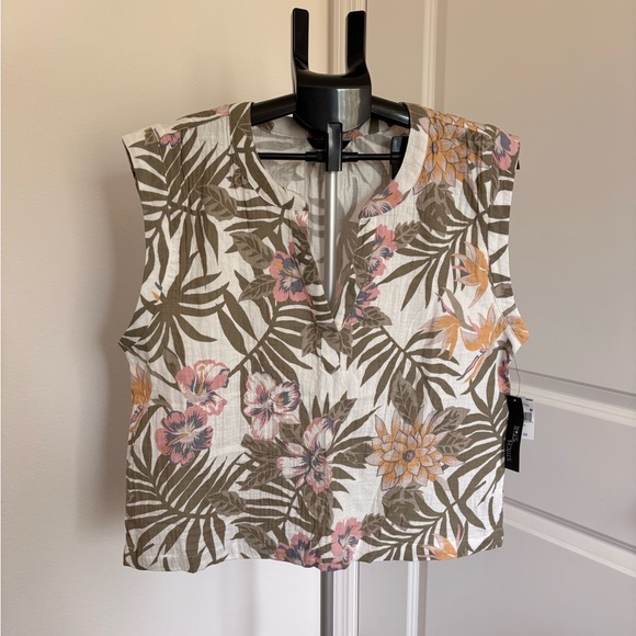 Stitch Star Tops - Floral Paradise Sleeveless Crop Top